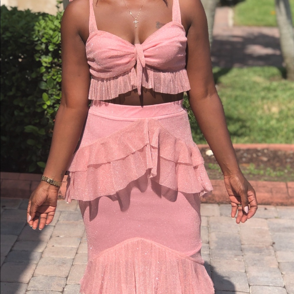 Pretty n pink dress. Price firm - Picture 2 of 3